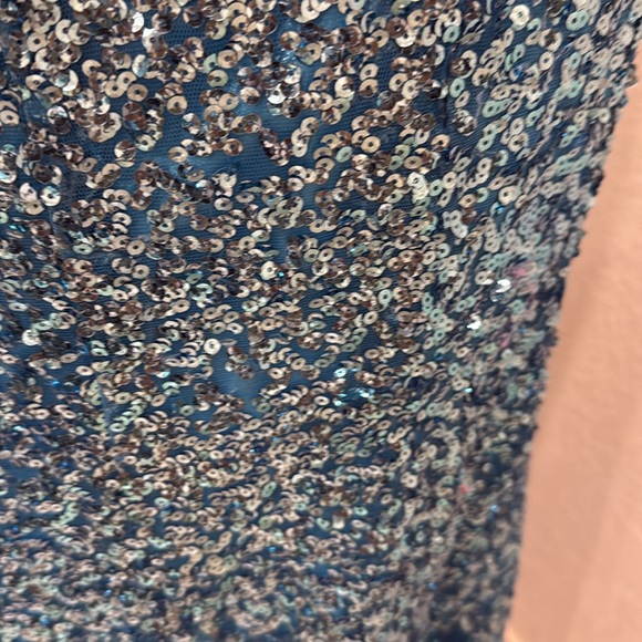 Kiss kiss formal sequined gown by Mary’s Bridal turquoise - Picture 6 of 7